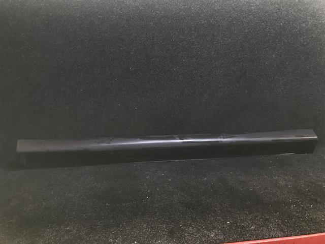 L Side Skirt