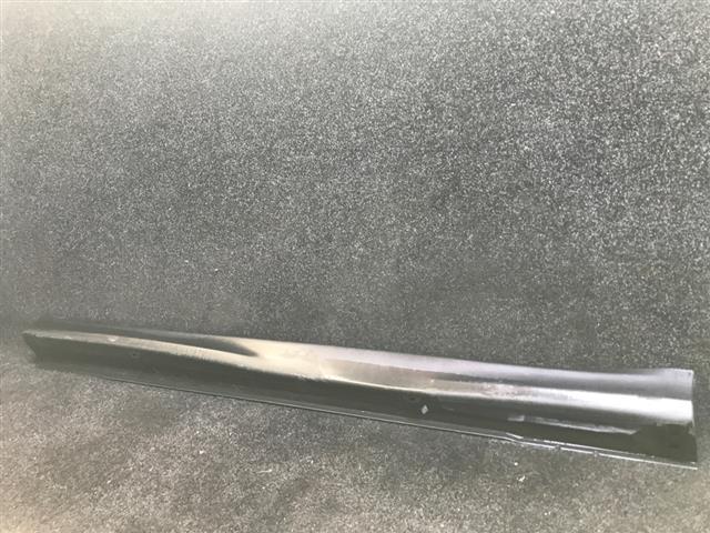 L Side Skirt
