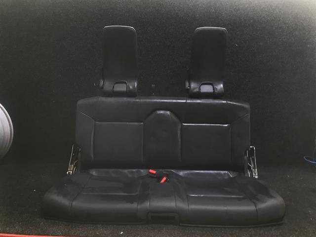 Dickie Seat