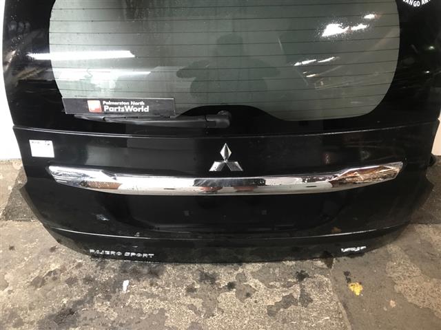 Tailgate Moulding