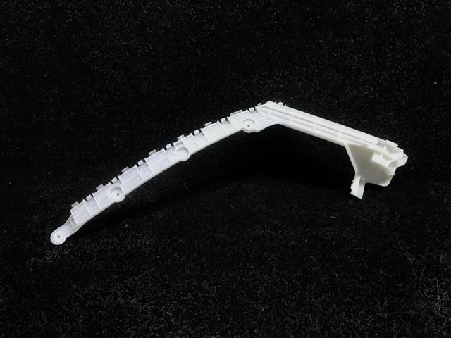 Lr Bumper Retainer