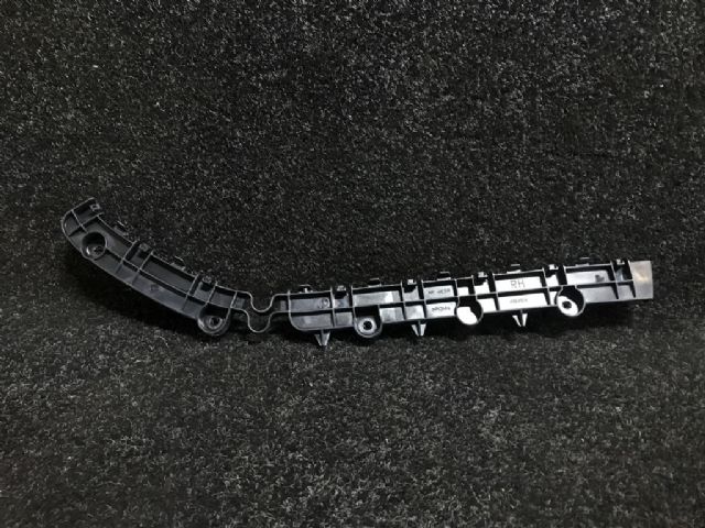 Rr Bumper Retainer