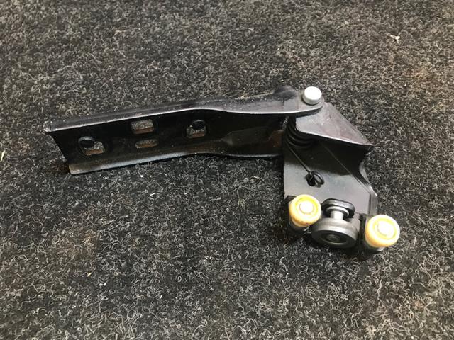 R Side Door Top Rollers