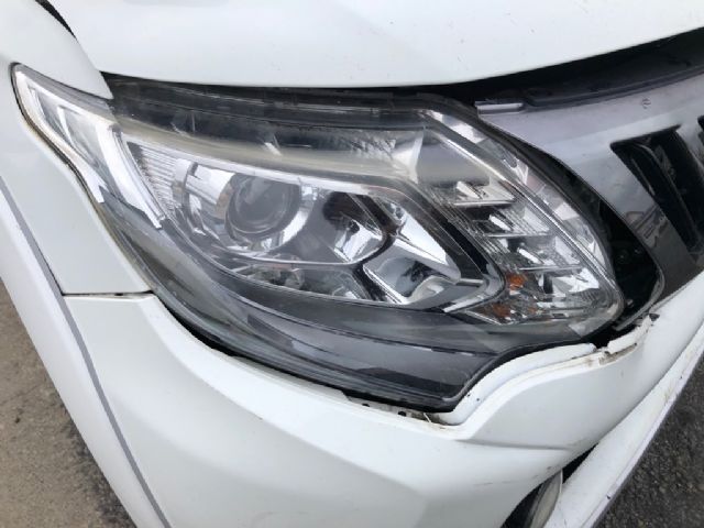 R Headlight (hid)