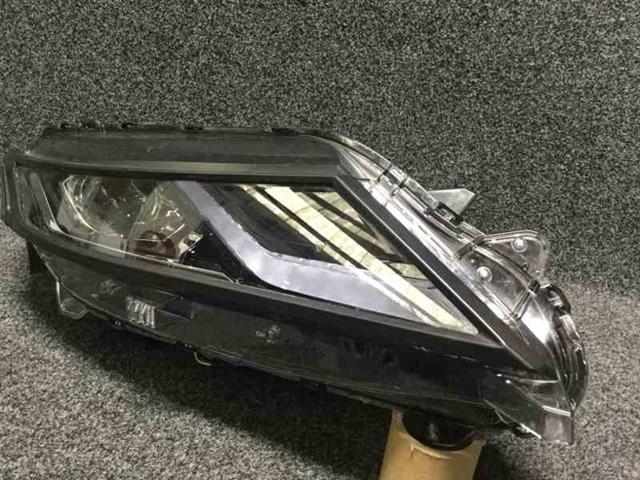 R Headlight (led)