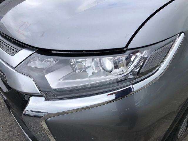 L Headlight (halogen)