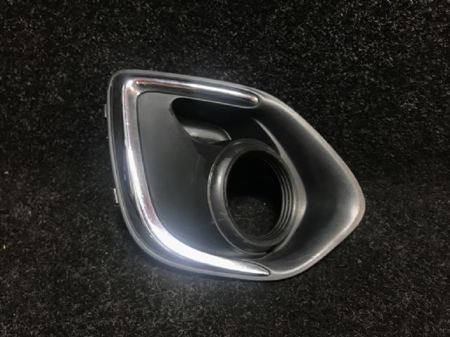 R Spotlight Bezel