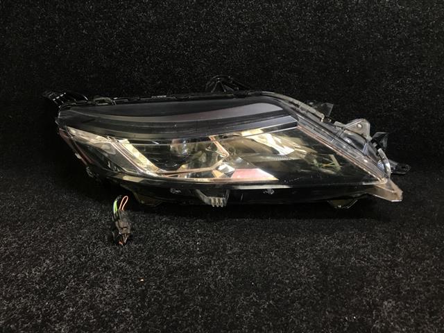 R Headlight (halogen)