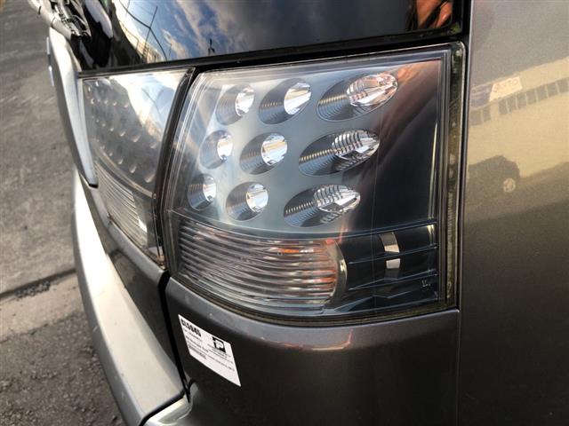R Tail Light