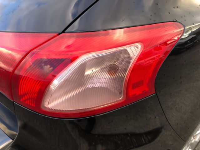 R Tail Light