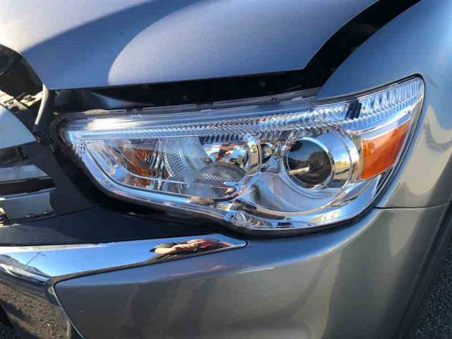 L Headlight (halogen)
