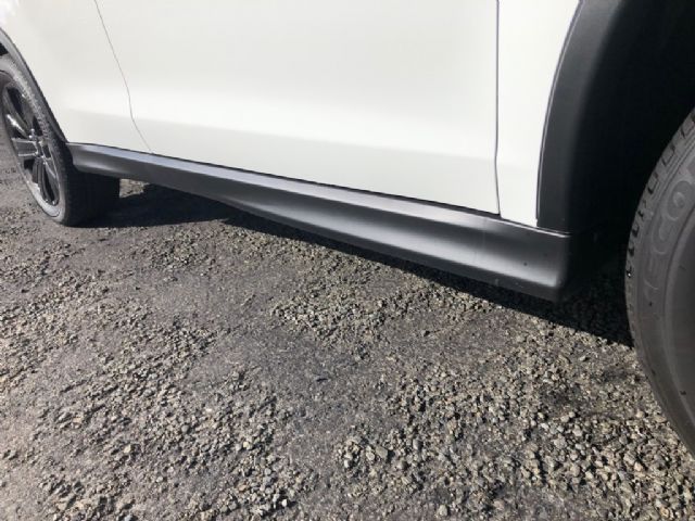 R Side Skirt