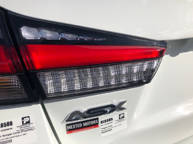 L Tailgate Light