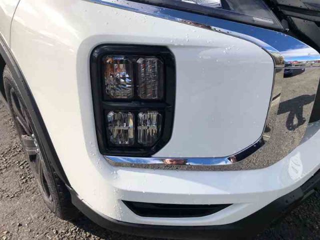 Rh Front Bumper Garnish Upper