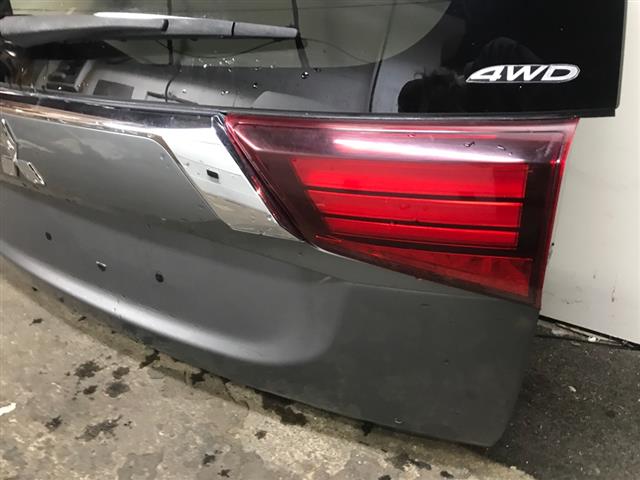 R Tailgate Light