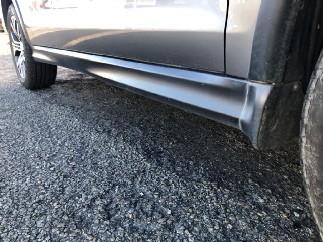 R Side Skirt