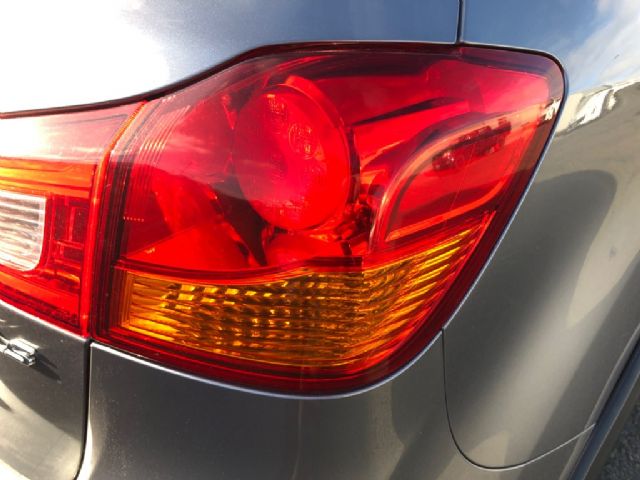 R Tail Light
