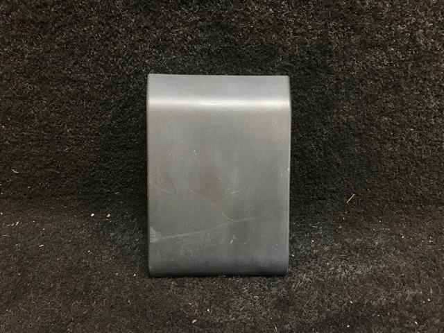 R "b" Pillar Moulding