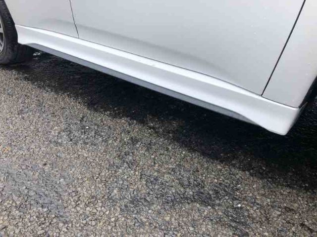 R Side Skirt