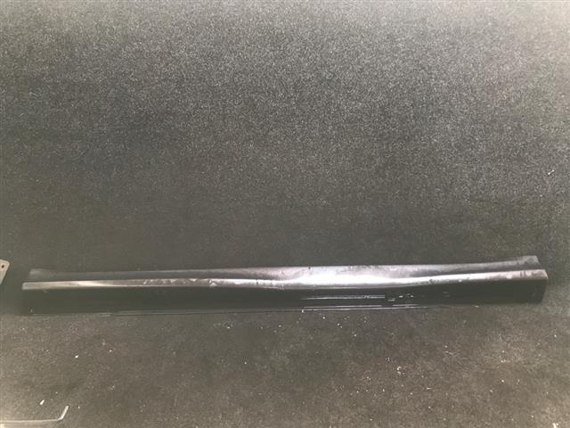 L Side Skirt