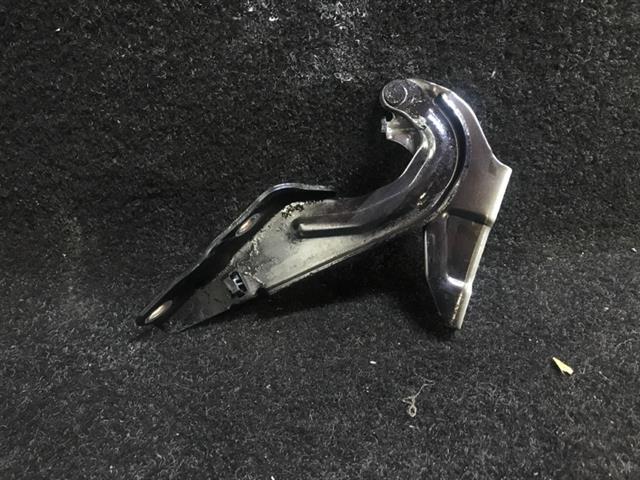 R Bonnet Hinge