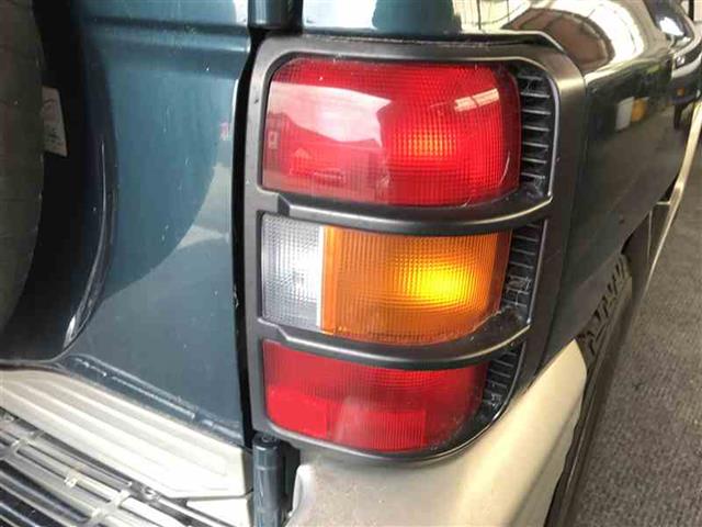 R Tail Light