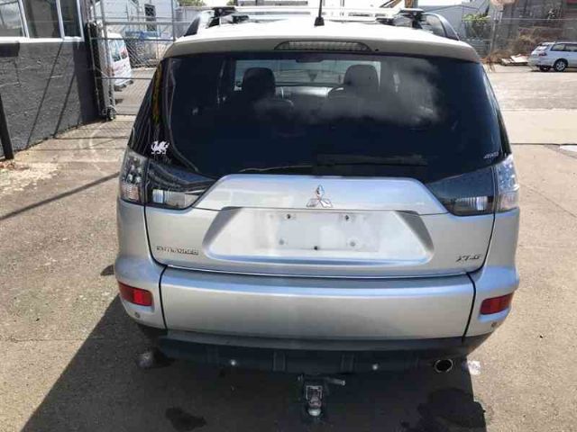 Tailgate Garnish 1 Piece