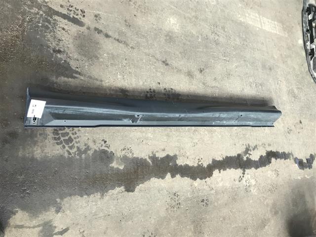 L Side Skirt