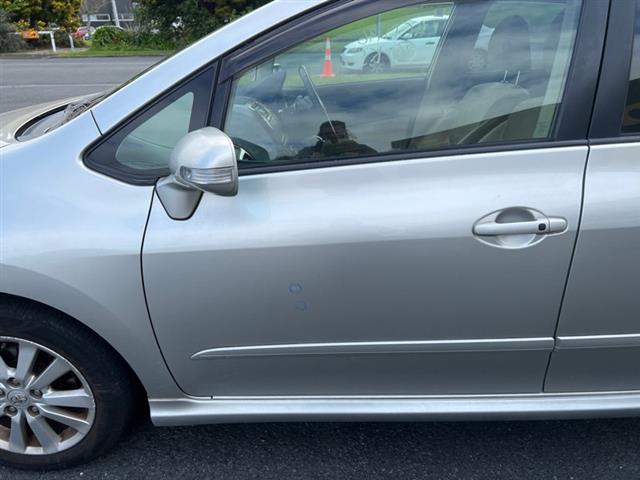 Toyota Blade - AZE156 2007-2012