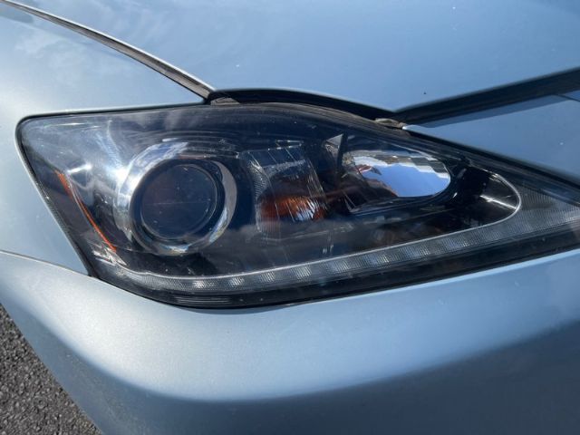 Lexus IS250 - GSE20 05-13