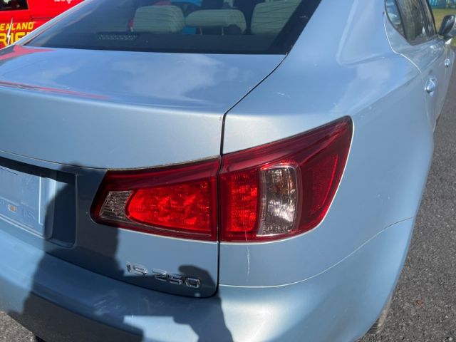 Lexus IS250 - GSE20 05-13