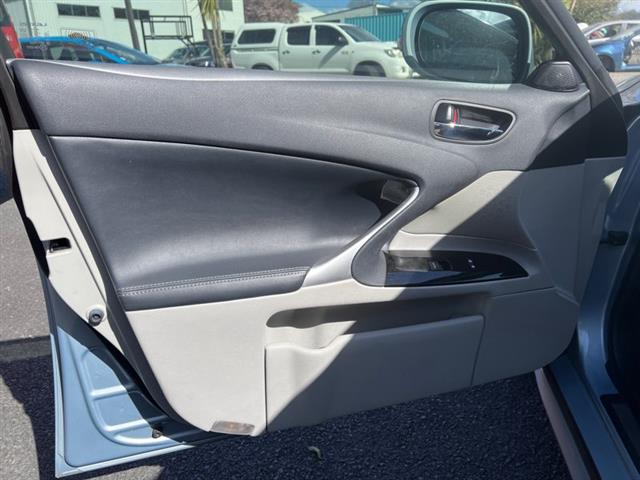 Lexus IS250 - GSE20 05-13