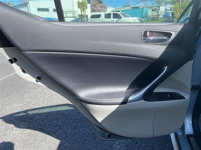 Lexus IS250 - GSE20 05-13