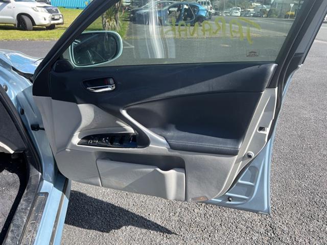 Lexus IS250 - GSE20 05-13