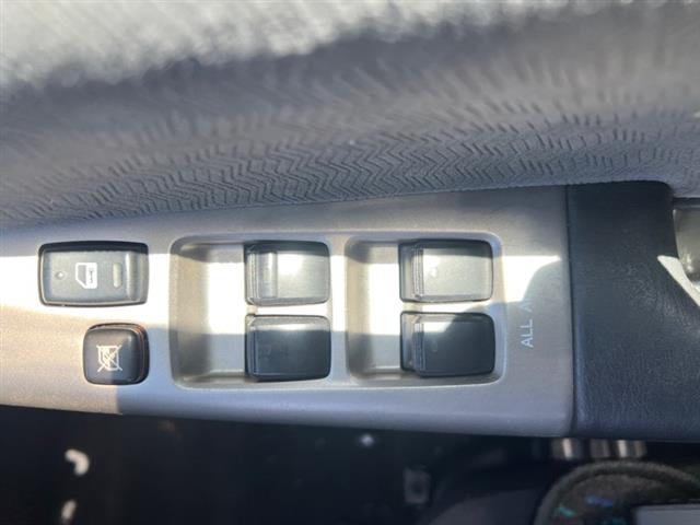 Toyota Runx - NZE121