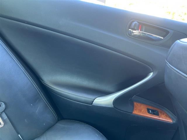 Lexus IS250 - GSE20 05-13