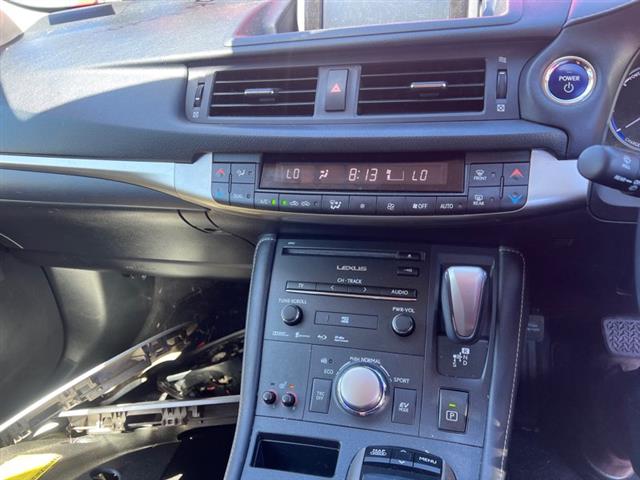 Lexus CT200H - ZWA10