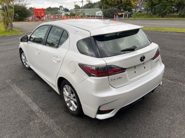 Lexus CT200H - ZWA10