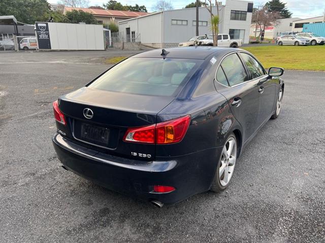Lexus IS250 - GSE20 05-13