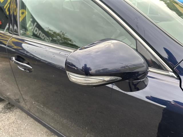 Lexus IS250 - GSE20 05-13