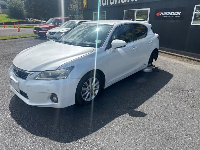 Lexus CT200H - ZWA10