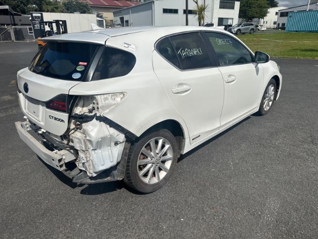 Lexus CT200H - ZWA10