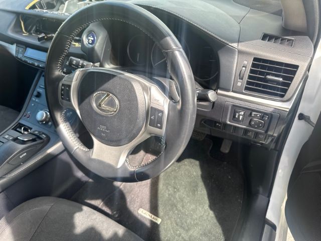 Lexus CT200H - ZWA10