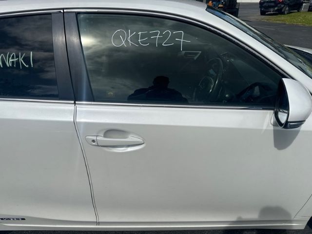 Lexus CT200H - ZWA10