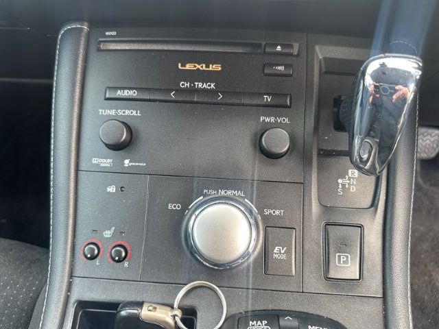 Lexus CT200H - ZWA10