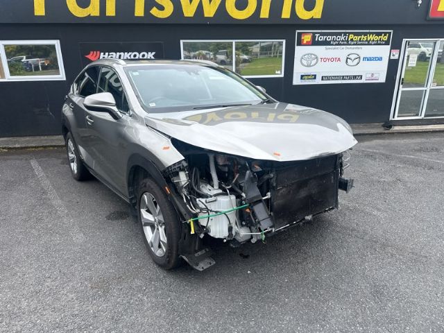 Lexus NX300h - AYZ15