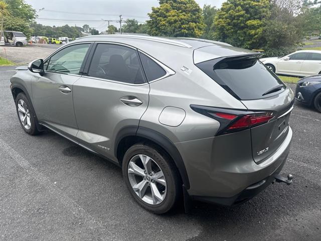 Lexus NX300h - AYZ15