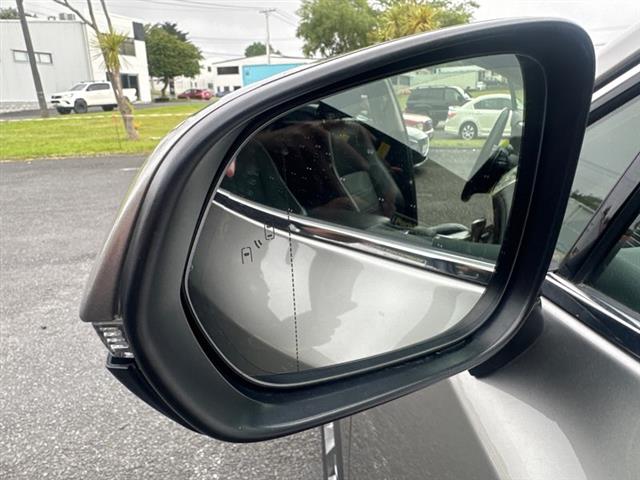 Lexus NX300h - AYZ15