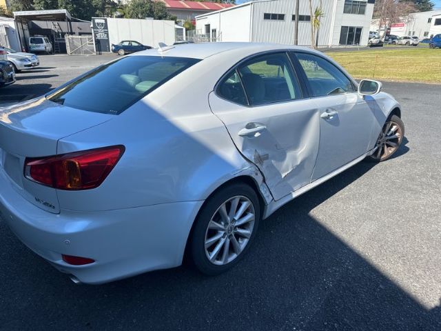 Lexus IS250 - GSE20 05-13