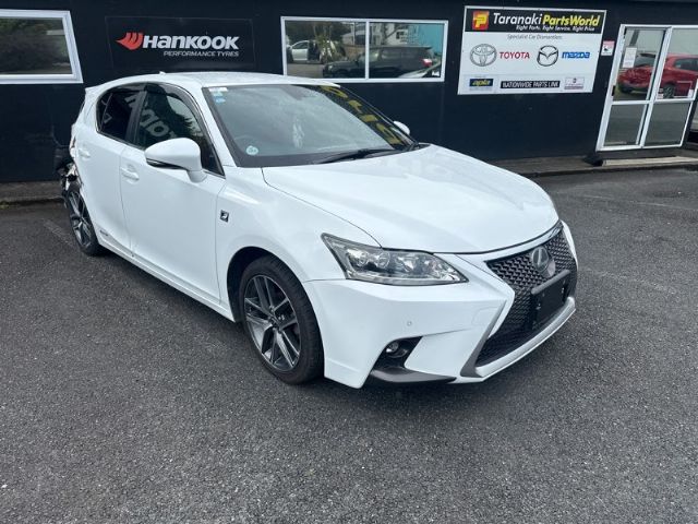 Lexus CT200H - ZWA10